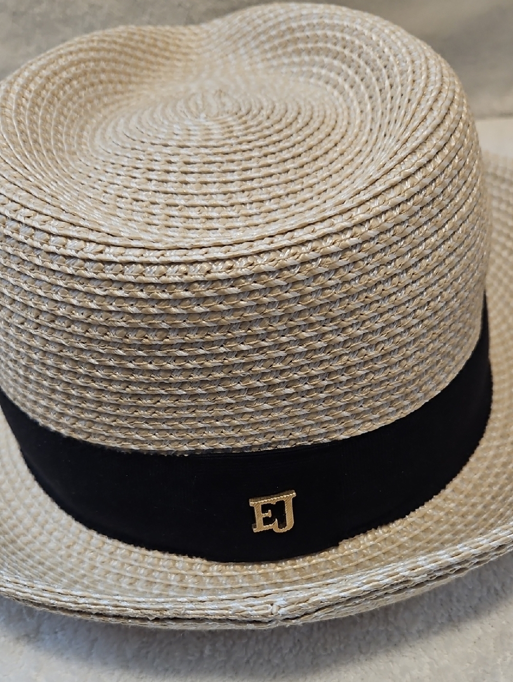 Eric Javits Straw Fedora in Natural with Black Band New - Picture 4 of 15